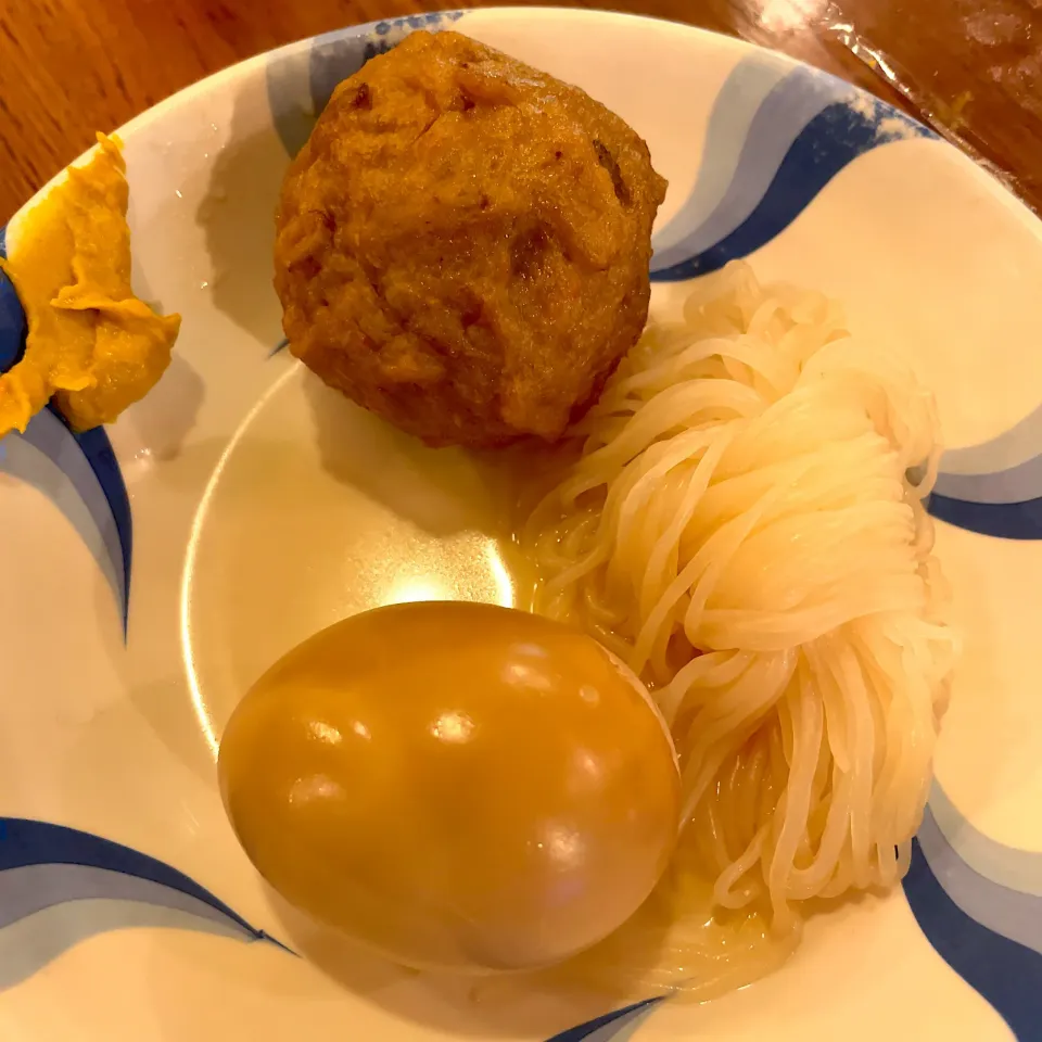 Snapdishの料理写真:おでん（つみれ、たまご、糸こんにゃく）|T. Wonderさん