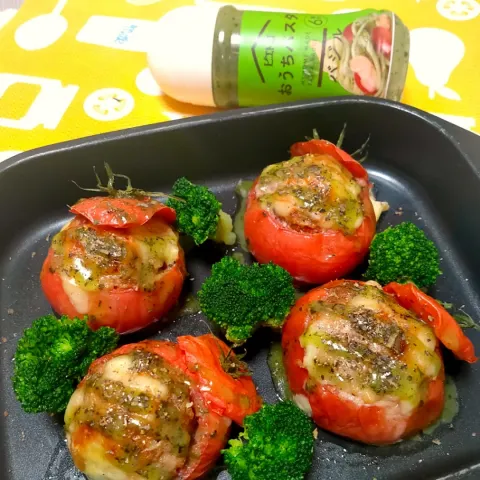 「おうちパスタ バジル」を使ってみたSnapdishの料理・レシピ写真:ダーリン作⸜🌷︎⸝‍
肉詰めトマト🍅のバジルソースかけ