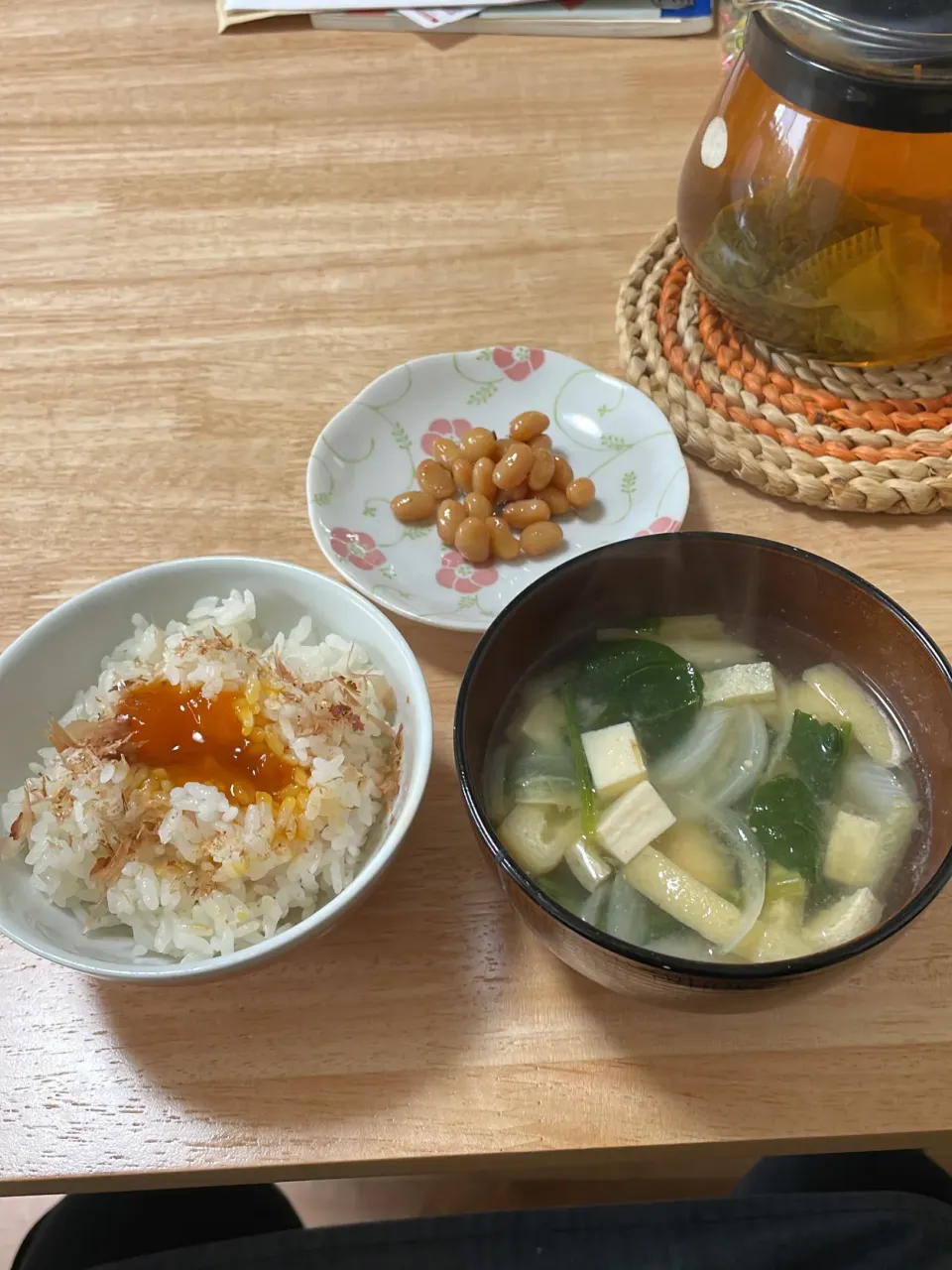 漬け卵黄の卵ごはんと新たまの味噌汁|れもんさん