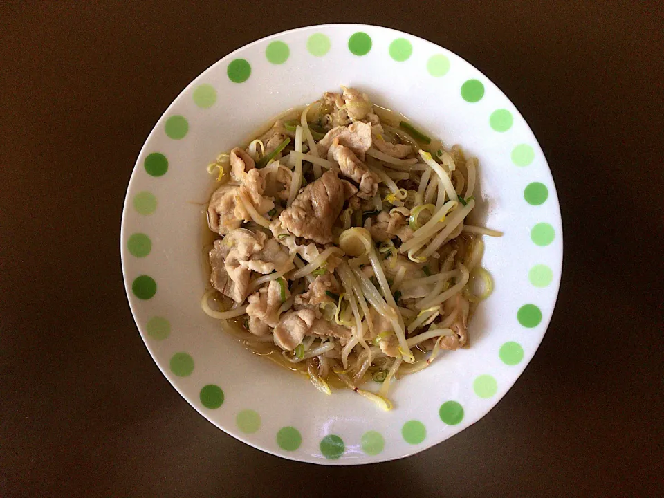 豚肉もやし炒め|ばーさんさん