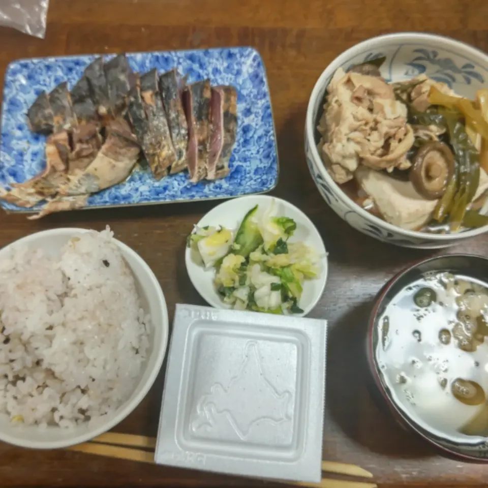 鰹のタタキに肉豆腐|アクちゃんさん