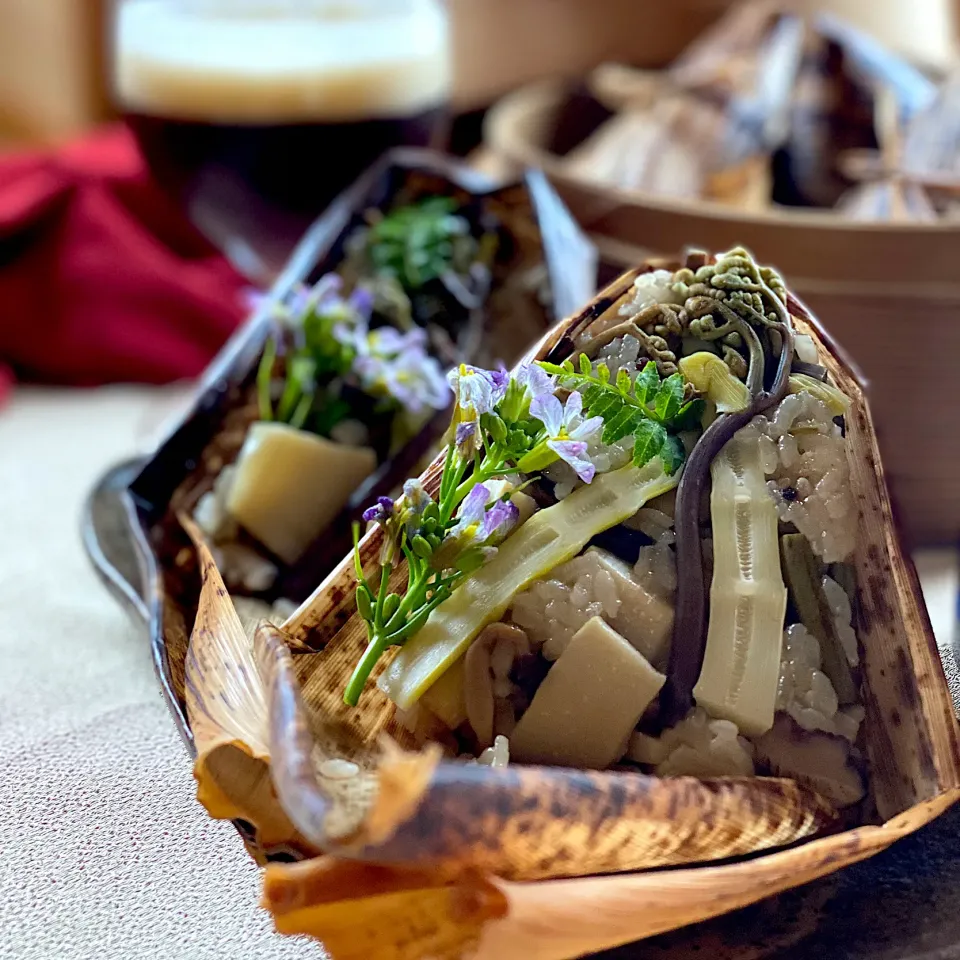 Snapdishの料理写真:山菜おこわの本格中華ちまき🌿🤎✨|ゆきぽん@ゆきの家飲み料理さん