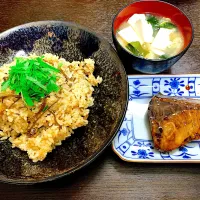 炊き込みご飯と魚と味噌汁|Shuxさん