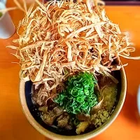 久々の里帰りで〜
阿蘇の山の中のうどん、蕎麦店で〜
なーんとドデカごぼうかき揚げ蕎麦を食べた🤣
よか味しよっと🤗|あっこさん