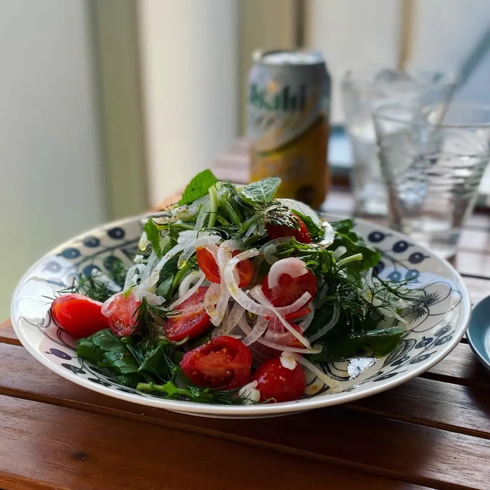 Snapdishの料理写真:ベランダでサラダ|麻紀子さん