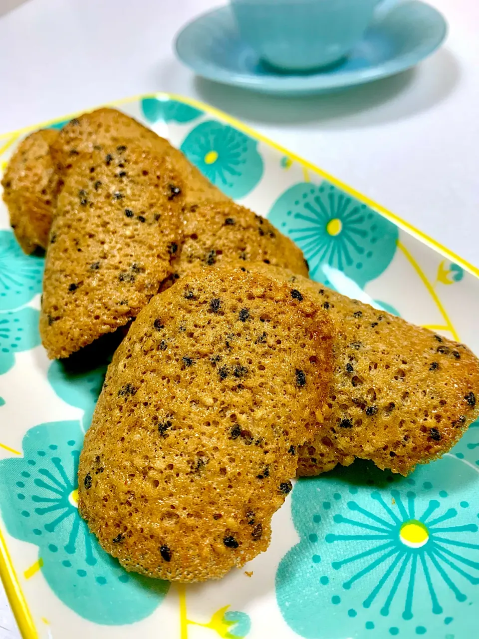 Crispy Sesame Tuiles|gonbenさん