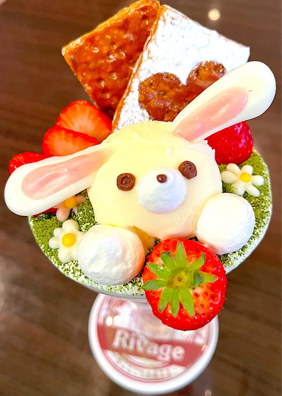 Snapdishの料理写真:うさぎパフェ🍓|ナナさん