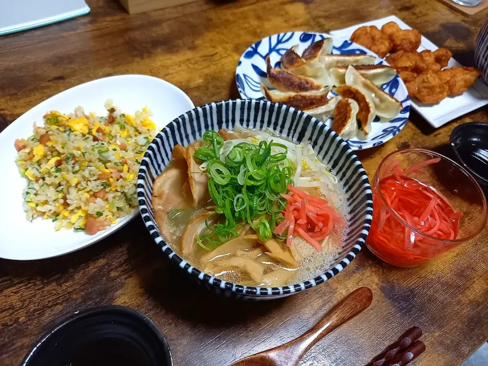 ・ラーメン
・チャーハン
・餃子
・唐揚げ|ちりさん