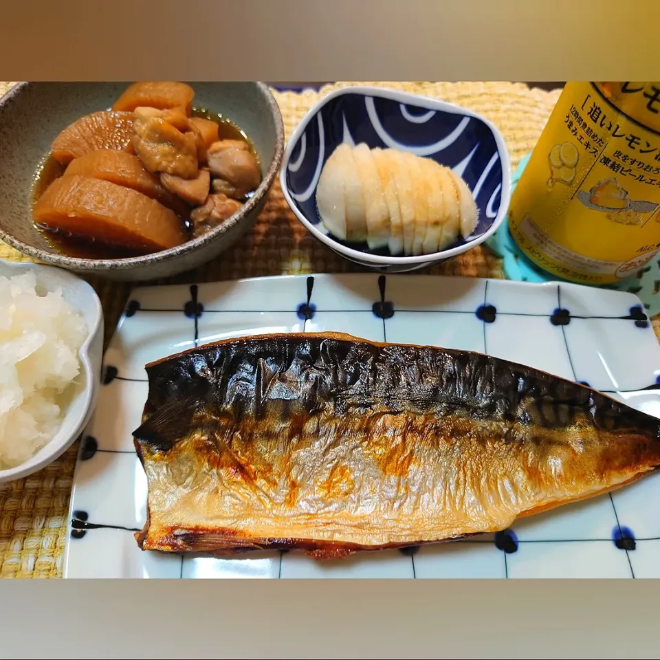 ★おうちごはん★

✴️塩サバ

✴️大根と鶏肉のうまかばい煮

✴️蕪のぬか漬け|☆Chieco☆さん