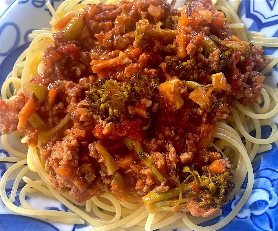 くたくたブロッコリー🥦のトマトソースパスタ🍝|みうのすけさん