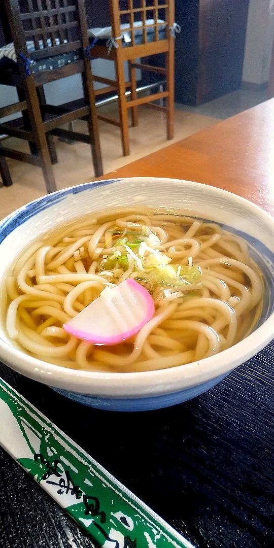 小松うどん
小松産小麦の打ち立てうどん🍜
出汁も麺も美味しい😽|さくらんぼさん