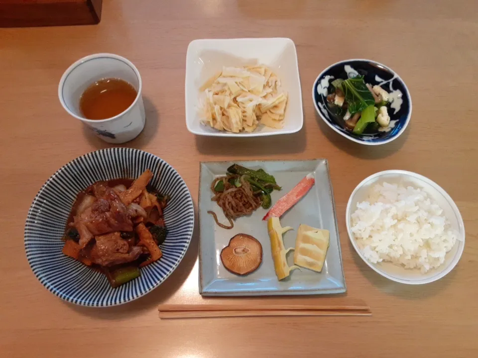 Snapdishの料理写真:回鍋肉とつまみ|まみさん