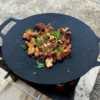 Snapdishの料理写真:韓国のBBQで大人気！最強鉄板マルチグリドルを使ってチーズタッカルビを焚き火料理してみました♬　※プロフィールの詳細から簡易レシピも含んだ動画にアクセスできます♬|ジョニーさん