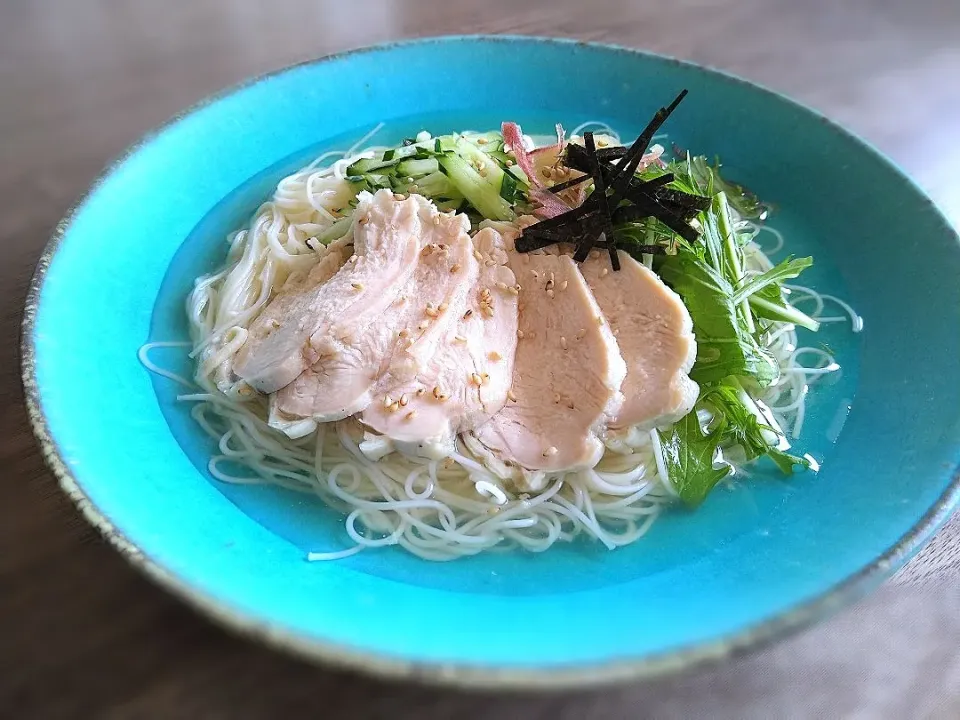 Snapdishの料理写真:自家製鶏ハムの冷やがけそうめん|古尾谷りかこさん