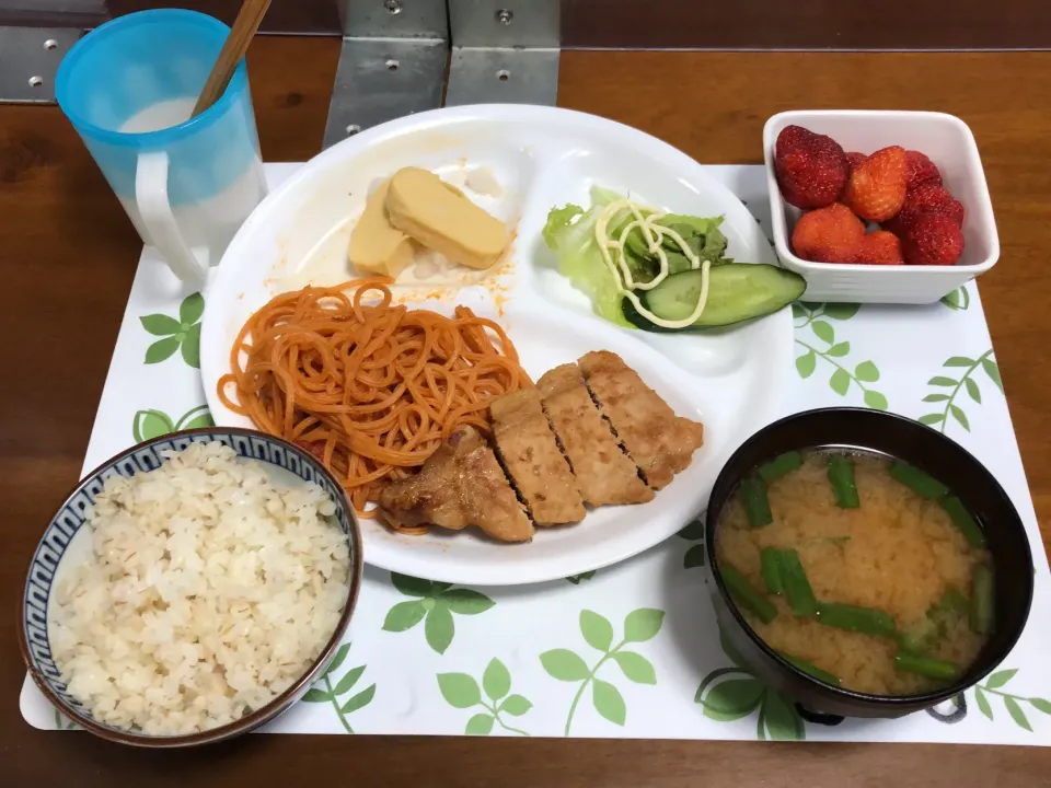 Snapdishの料理写真:Ohana夕食　豚肉の味噌漬け焼き|Ohanaさん