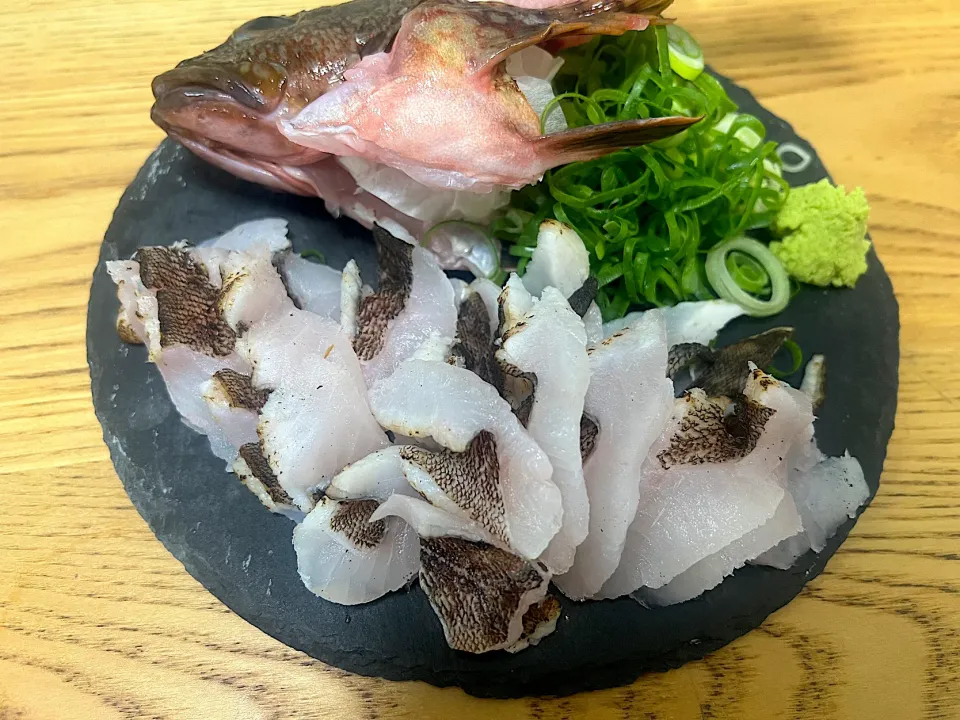 Snapdishの料理写真:（釣）アラカブの炙り刺|さくたろうさん