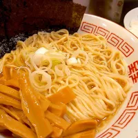 【食べログ ラーメン TOKYO 
百名店 2019～2021 選出店】
煮干そば 流。
今日のかけそば(750円)
＋メンマ(150円)
＋のり(5枚、100円)
＋白めし(100円)
@十条1分
(赤羽から徒歩27分)
22100
