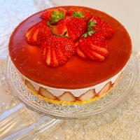 苺ムースのフレジェ🍓長女21歳バースデーケーキ