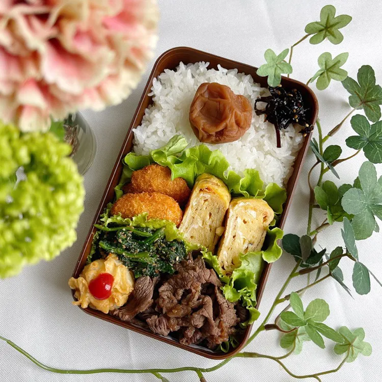 Snapdishの料理写真:5/9❤︎主人のお弁当🌱✨
おはようございます☁️🌂
長いGWも終わり今日からまた普段の日常生活に…🌿
久しぶりに早起きしてお弁当作りをしたらちょっとしんどかった🙇‍♀️笑
今週もどうぞ宜しくお願いします|Makinsさん