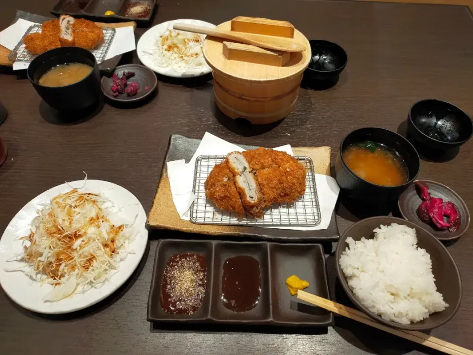 プレナ幕張　キムカツの梅しそカツ御膳|フージさん