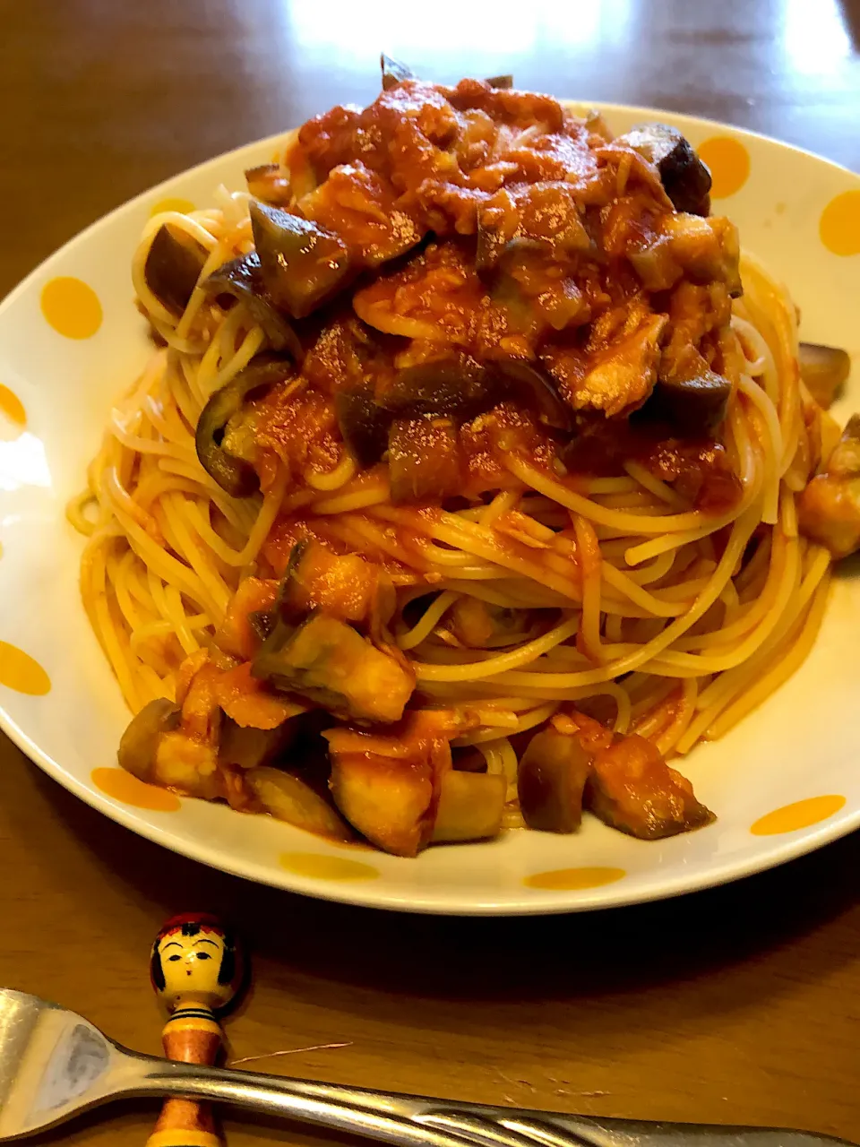 Snapdishの料理写真:ツナと茄子のトマトソーススパゲティ大盛🍝|masaさん