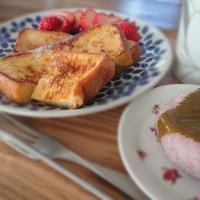 フレンチトーストと桜餅