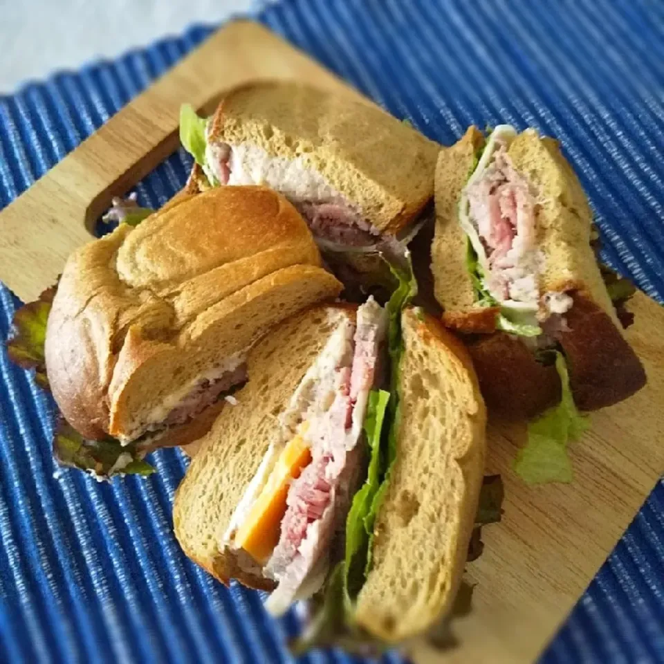 ランチはふすまパンで残り物サンドイッチ🥪|setuさん