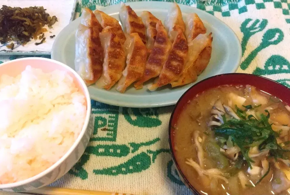 ギョーザ定食|アリーナ香貫くんさん