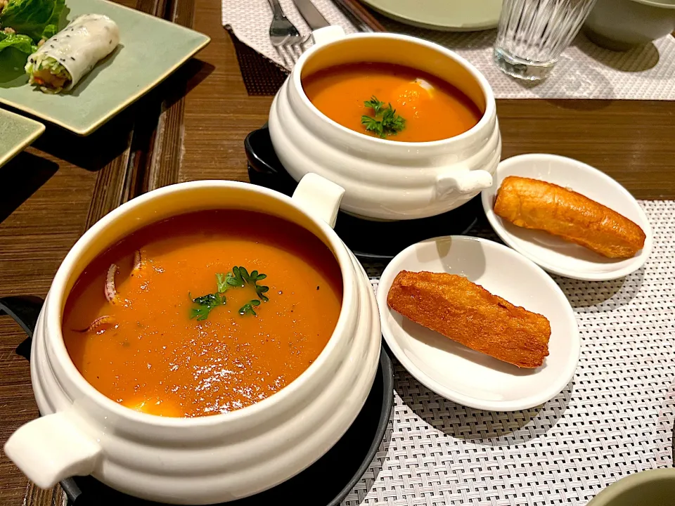 Vietnamese bouillabaisse with prawn toast|skyblueさん