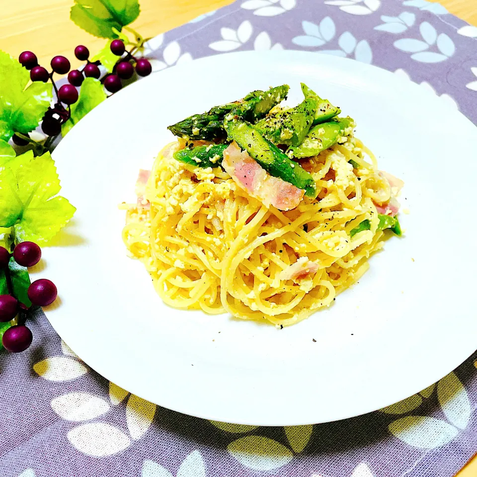 Snapdishの料理写真:アスパラベーコンの豆腐ソースパスタ|shizuさん