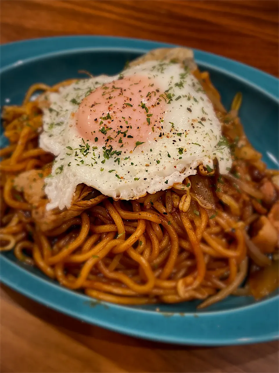 目玉焼きそば|へろへろさん