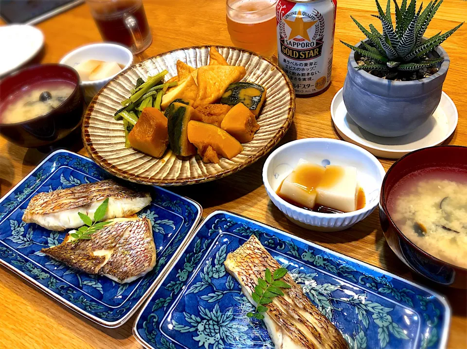 鯛の塩焼き　南瓜とお豆腐揚げと小松菜の煮物　しじみ汁　胡麻豆腐|じゅんさんさん