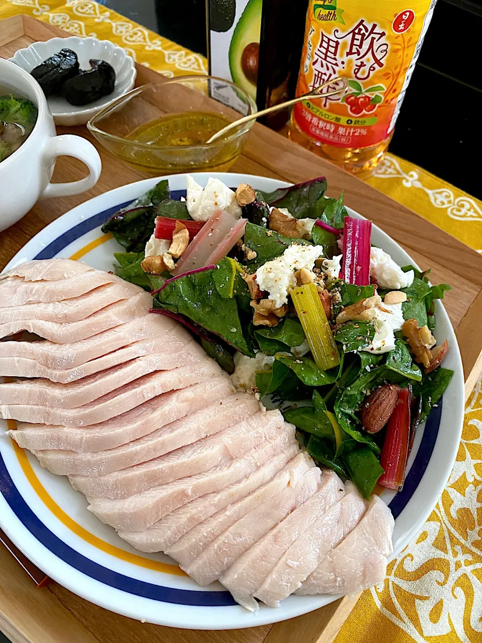 パワーチキンとスイスチャードのサラダプレート🥗|ゆかりさん