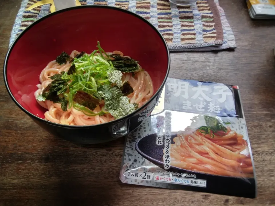 ヤマサの明太子まぜ麺を使って、讃岐うどん(乾麺)を茹でて、和えて海苔とねぎをのせました|にんにくと唐辛子が特に好き❤️(元シャリマー)さん