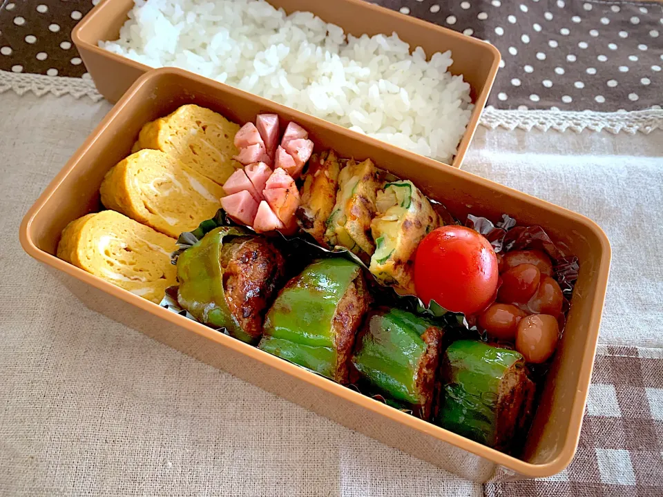 ピーマン肉詰め🫑卵焼き🥚チヂミ😆お豆さん✨🍅🍚|あやこさん