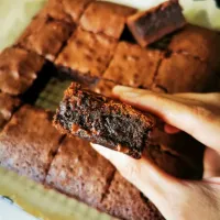 Snapdishの料理写真:One Bowl fudgy Brownies|Nafiさん