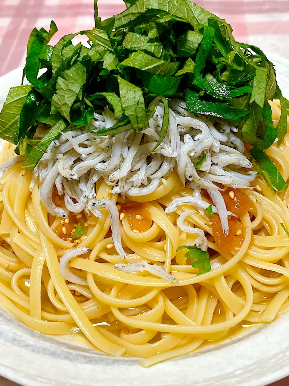 しらすと梅干しの冷製パスタ🍝|くろねこっく🐈‍⬛さん