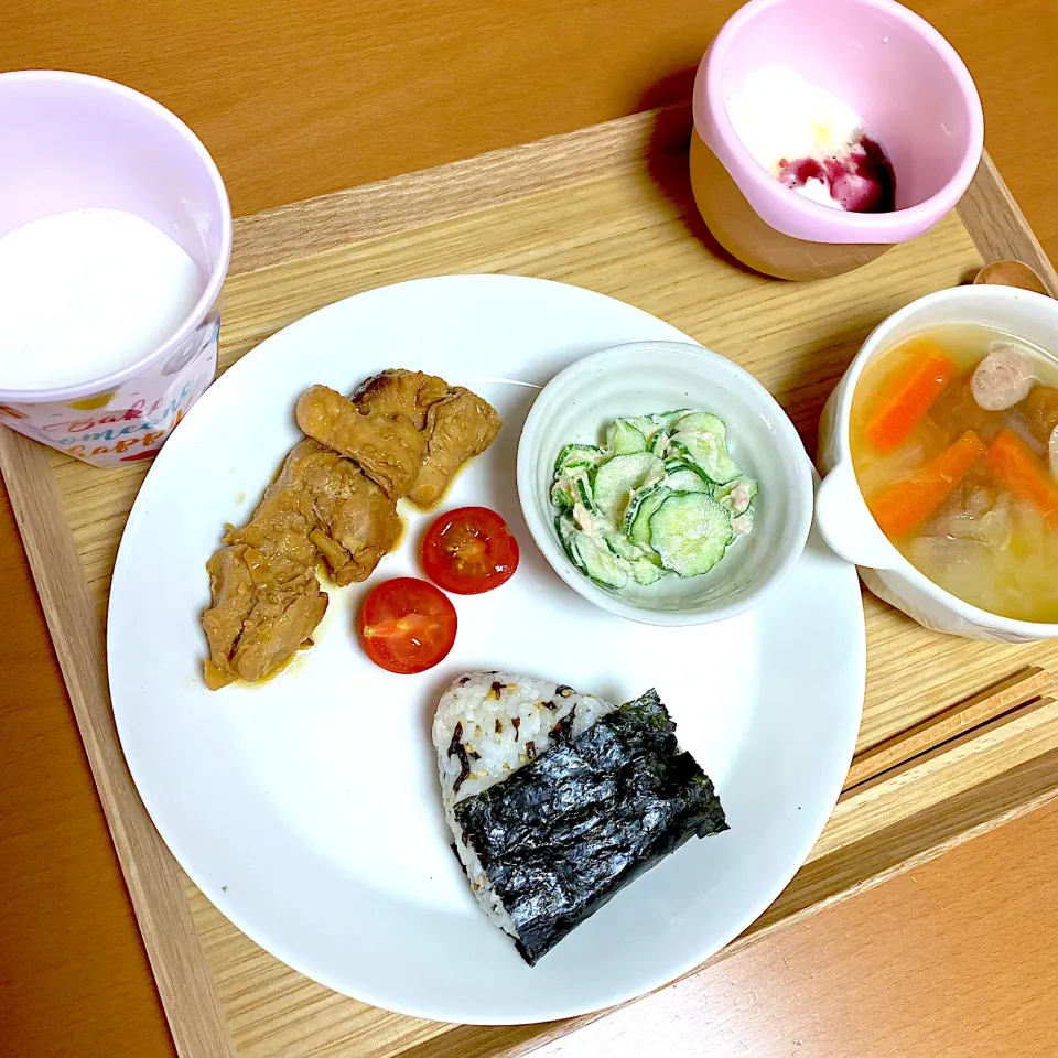 5歳娘の朝食🥣|かなママさん