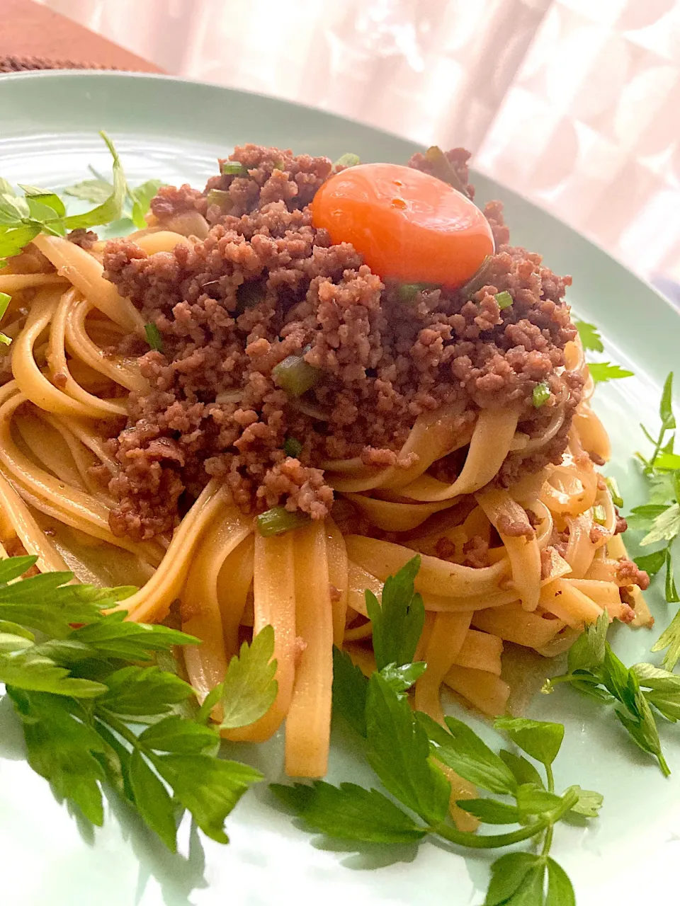 Snapdishの料理写真:牛挽肉と芹の和風ミートソースフェットチーネ😋🍝💕✨|アイさん