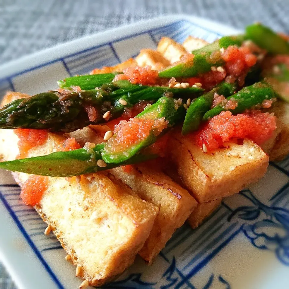 厚揚げアスパラ明太子がけ|ポトスさん