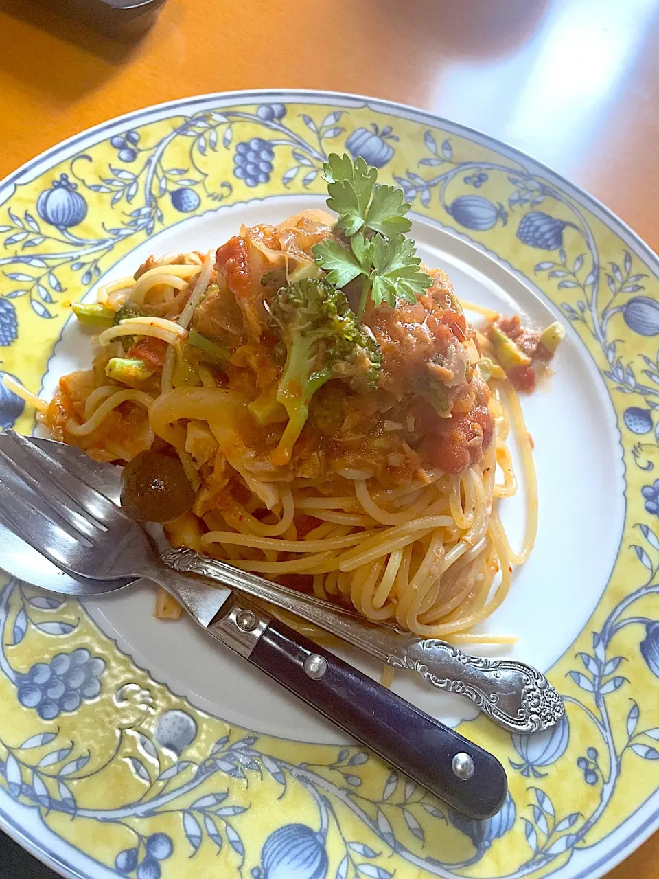 新玉ねぎとブロッコリーと鰹のトマトパスタ🍝|まり＊さん