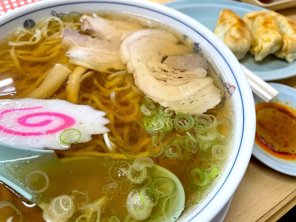 ラーメンと揚げ餃子|マハロ菊池さん