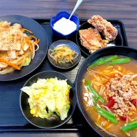 Snapdishの料理写真:台湾ラーメンセット　生姜焼き|えぞさん