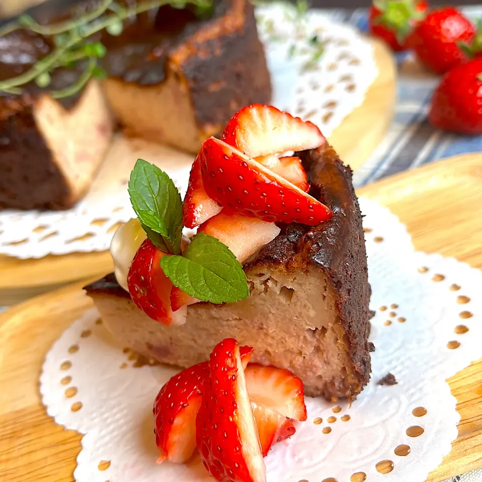 🍓バスクチーズケーキっぽいいちごチーズケーキ|エコル　ピコさん