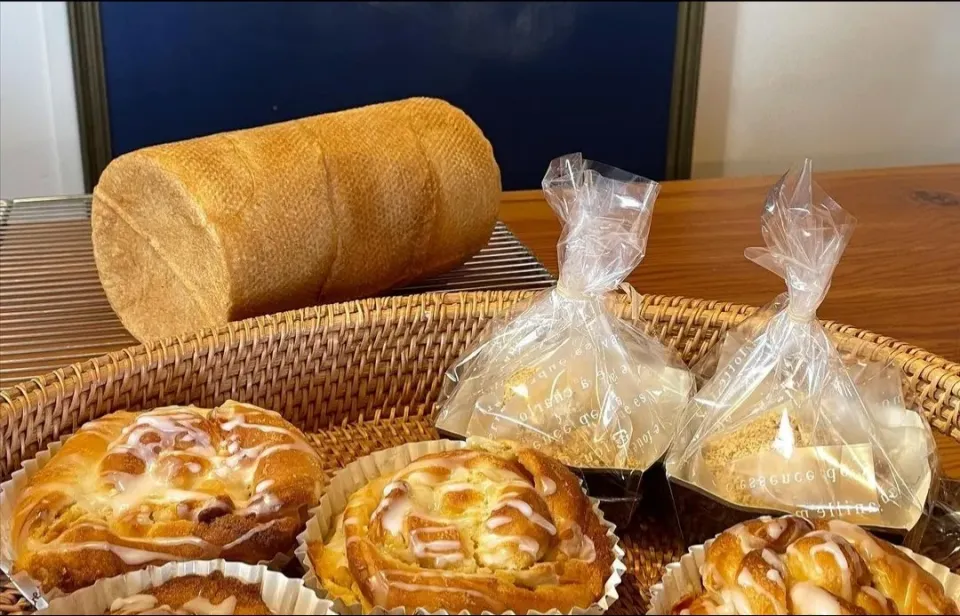 デニッシュロール🥯
&キャロットブレット🥕🥖
わらび餅🌱

かもめパン教室の今日の作品🐦️|さくらんぼさん