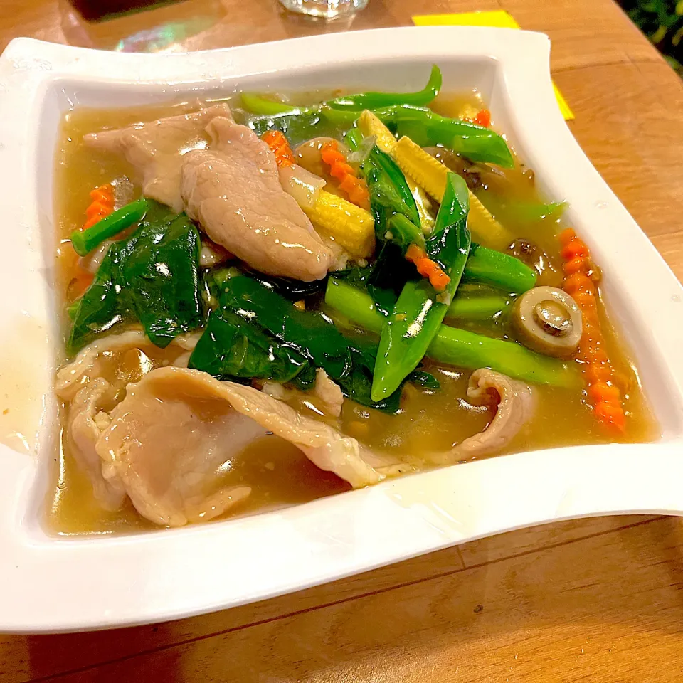 Fried noodles with vegetables and pork in seafood sauce|skyblueさん