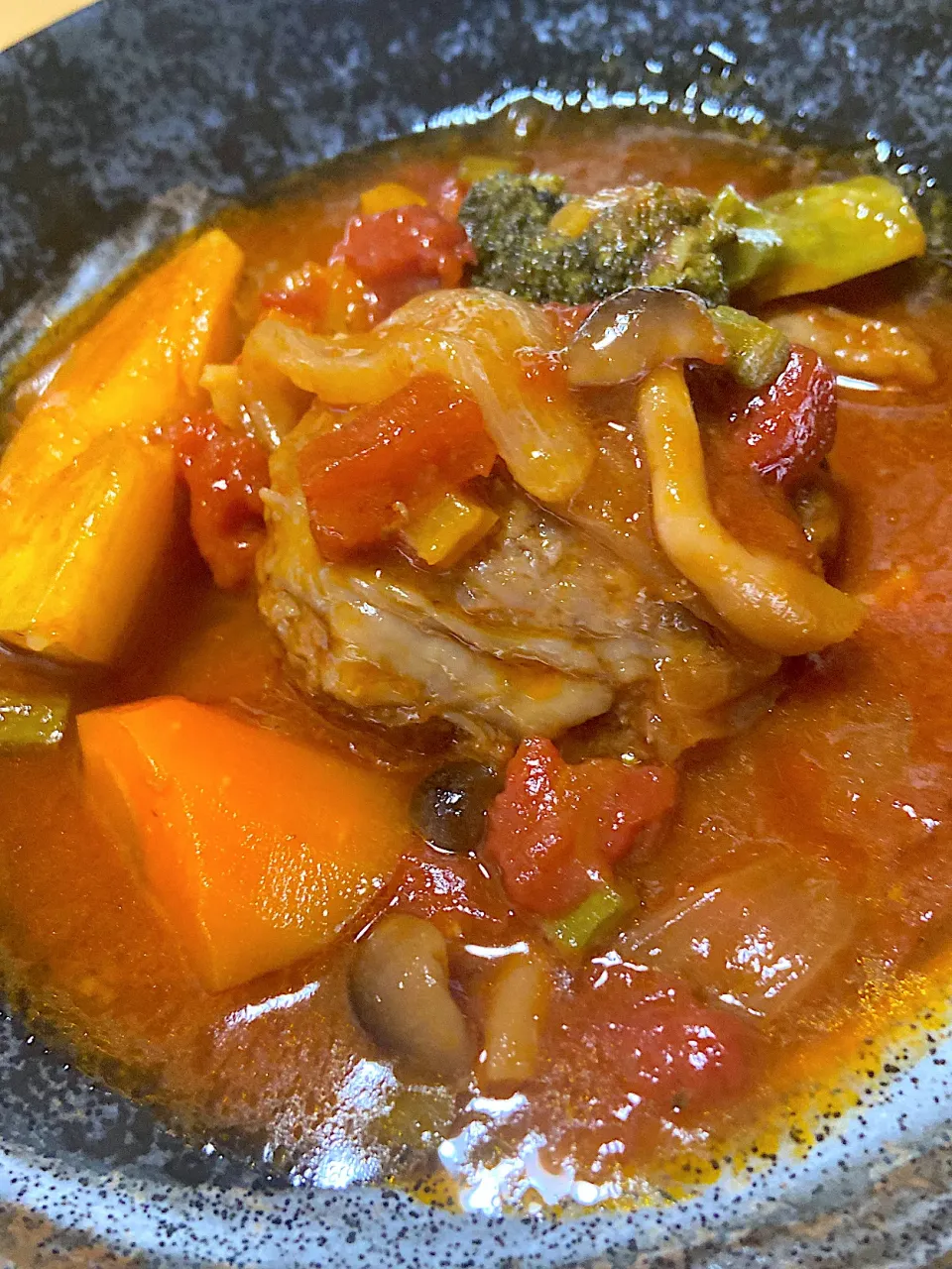 Snapdishの料理写真:😊トマト🍅煮込みハンバーグ|サチ😊さん