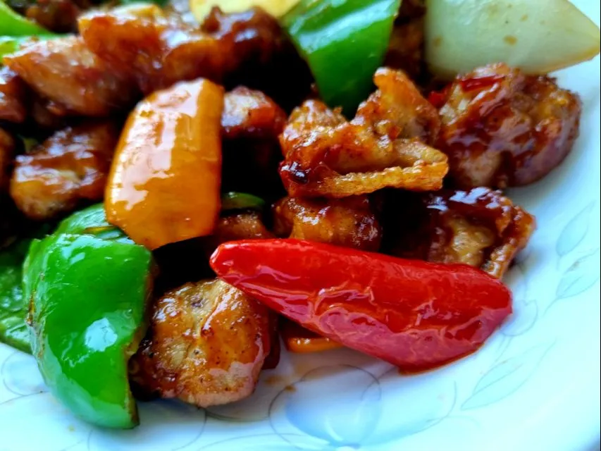 Stir-fried chicken with bell pepper|steven z.y.さん