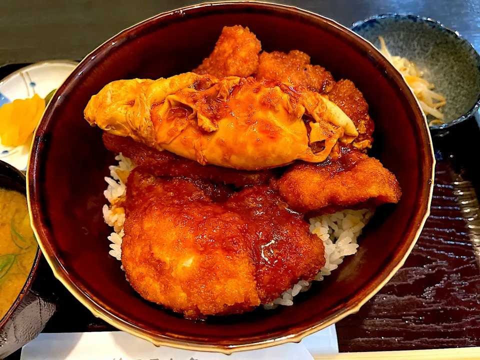 Snapdishの料理写真:上カツ丼〜鶴岡屋|なお🅿️さん