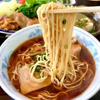 Snapdishの料理写真:蕎麦屋のラーメン500円&焼肉定食
【そばの岩久 焼津店】|ガク魁‼︎男飯さん